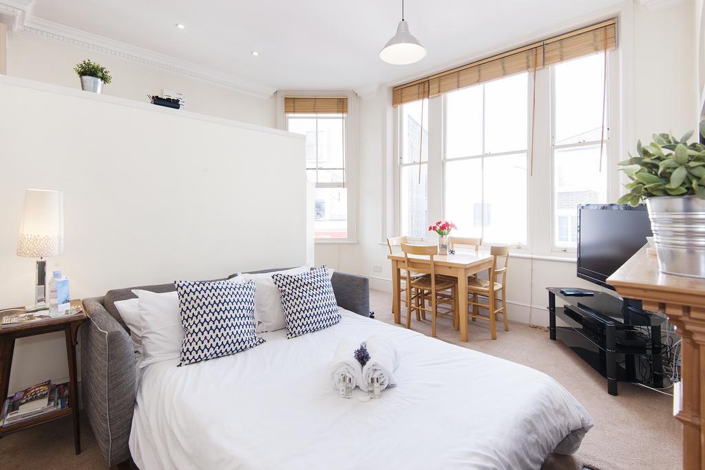 Appartamento The Stratford Road Pied-A-Terre Londra Esterno foto